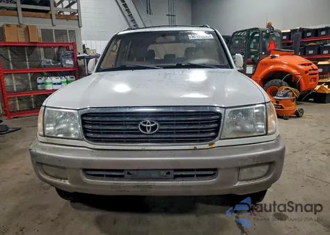 2002 Toyota Land Cruiser z USA, uszkodzony, nr VIN JTEHT05J422029211